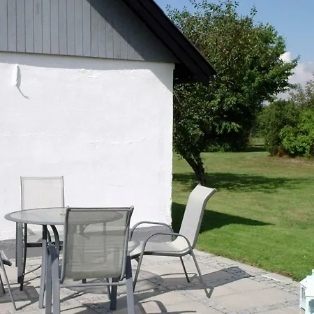 Three-bedroom Holiday In Hals 23 *