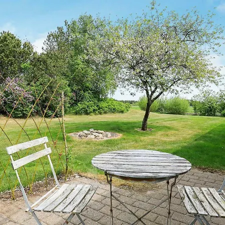 Three-bedroom Holiday In Hals 23 *