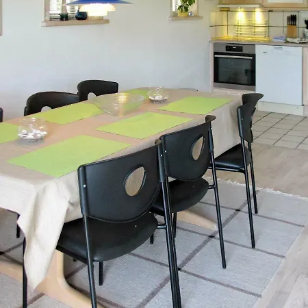 Lejlighed Three-bedroom Holiday In Hals 23 Øster Melholt