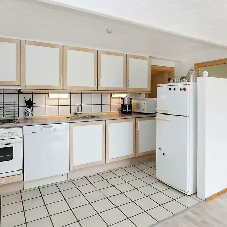 Lejlighed Three-bedroom Holiday In Hals 23 Øster Melholt